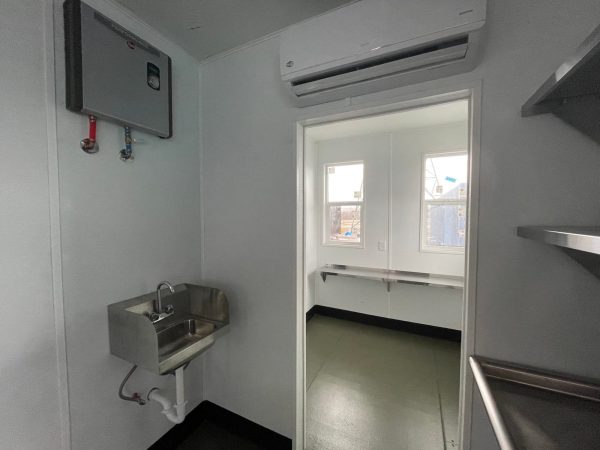 40ft Modified Shipping Container Bar - Image 12