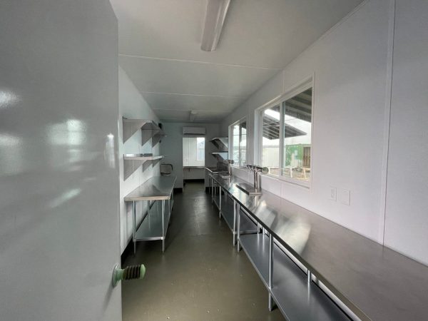 40ft Modified Shipping Container Bar - Image 8