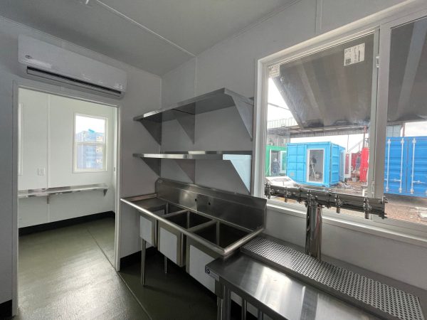 40ft Modified Shipping Container Bar - Image 9